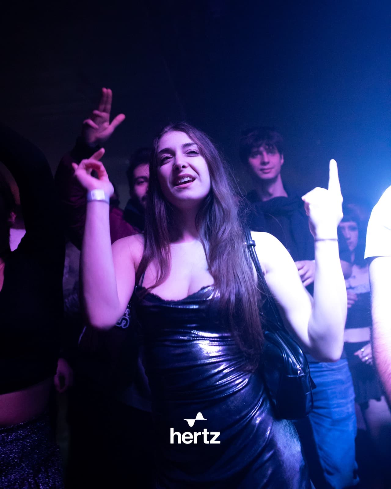 Hertz live, archive frame 13