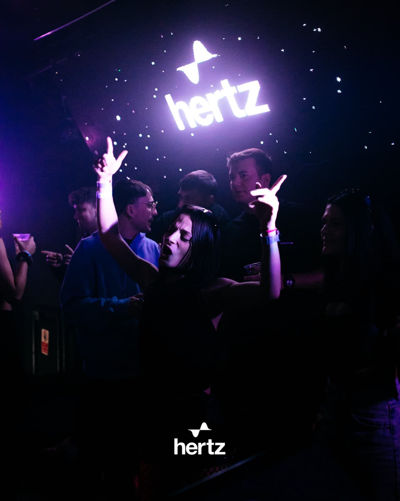 Hertz live, archive frame 23