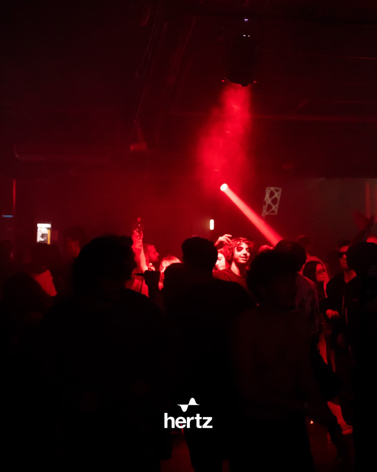 Hertz live, archive frame 24