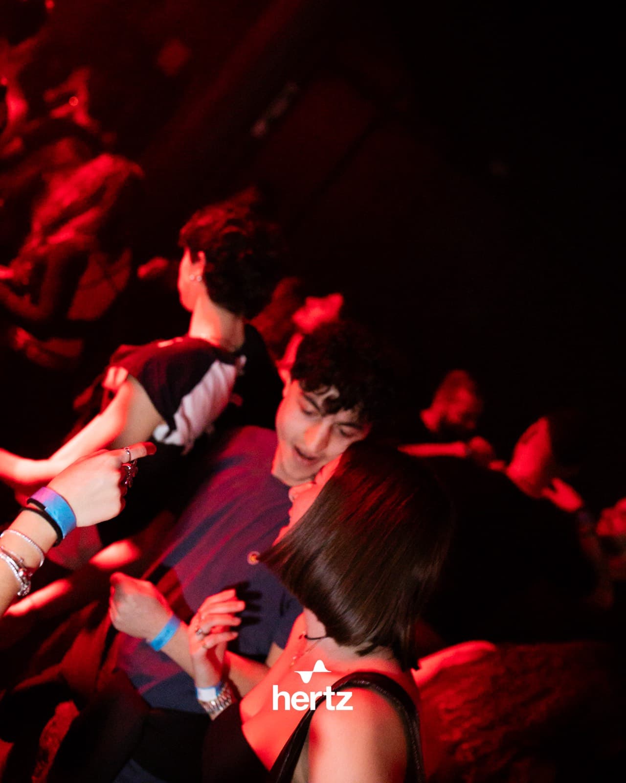 Hertz live, archive frame 25