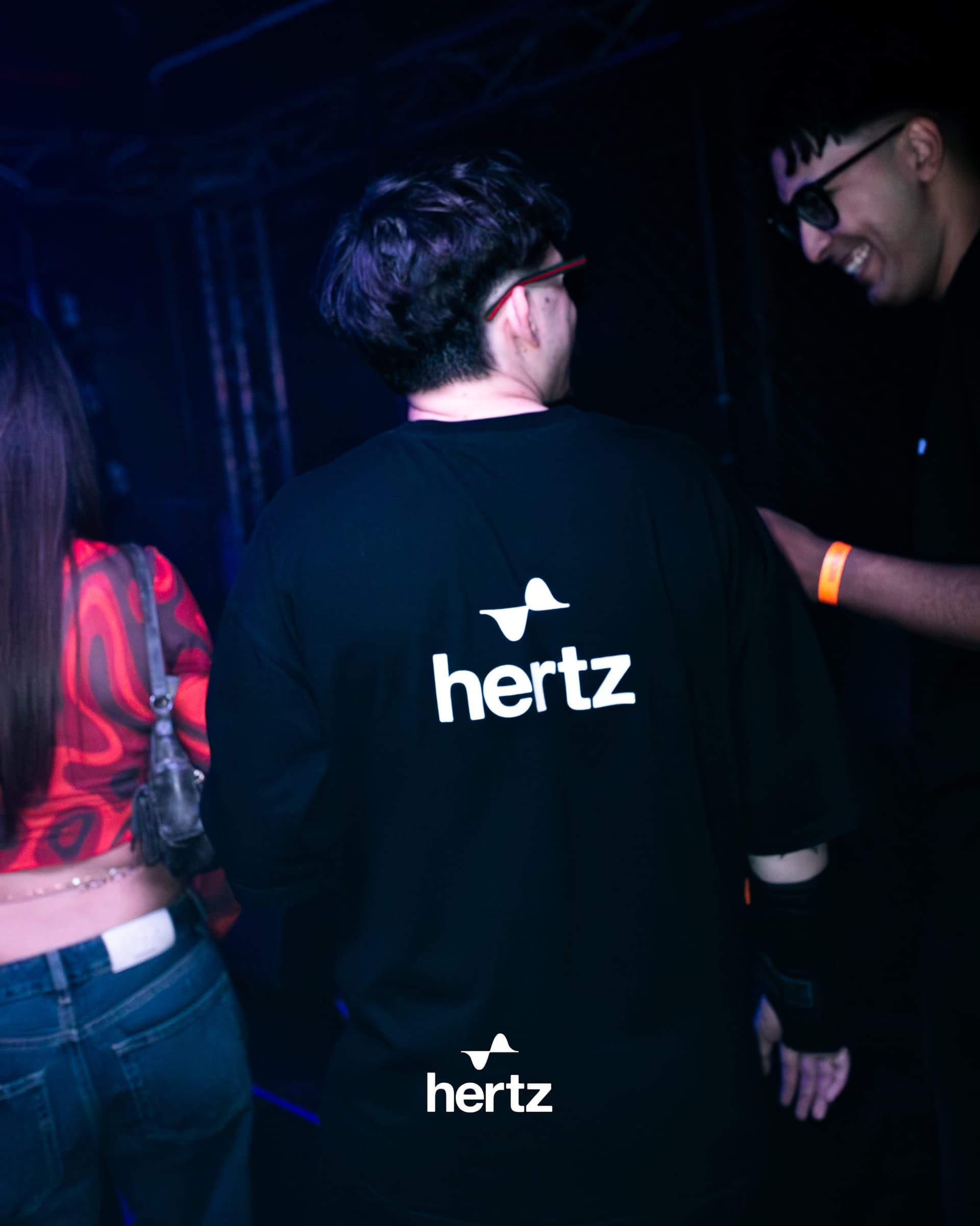 Hertz live, archive frame 7