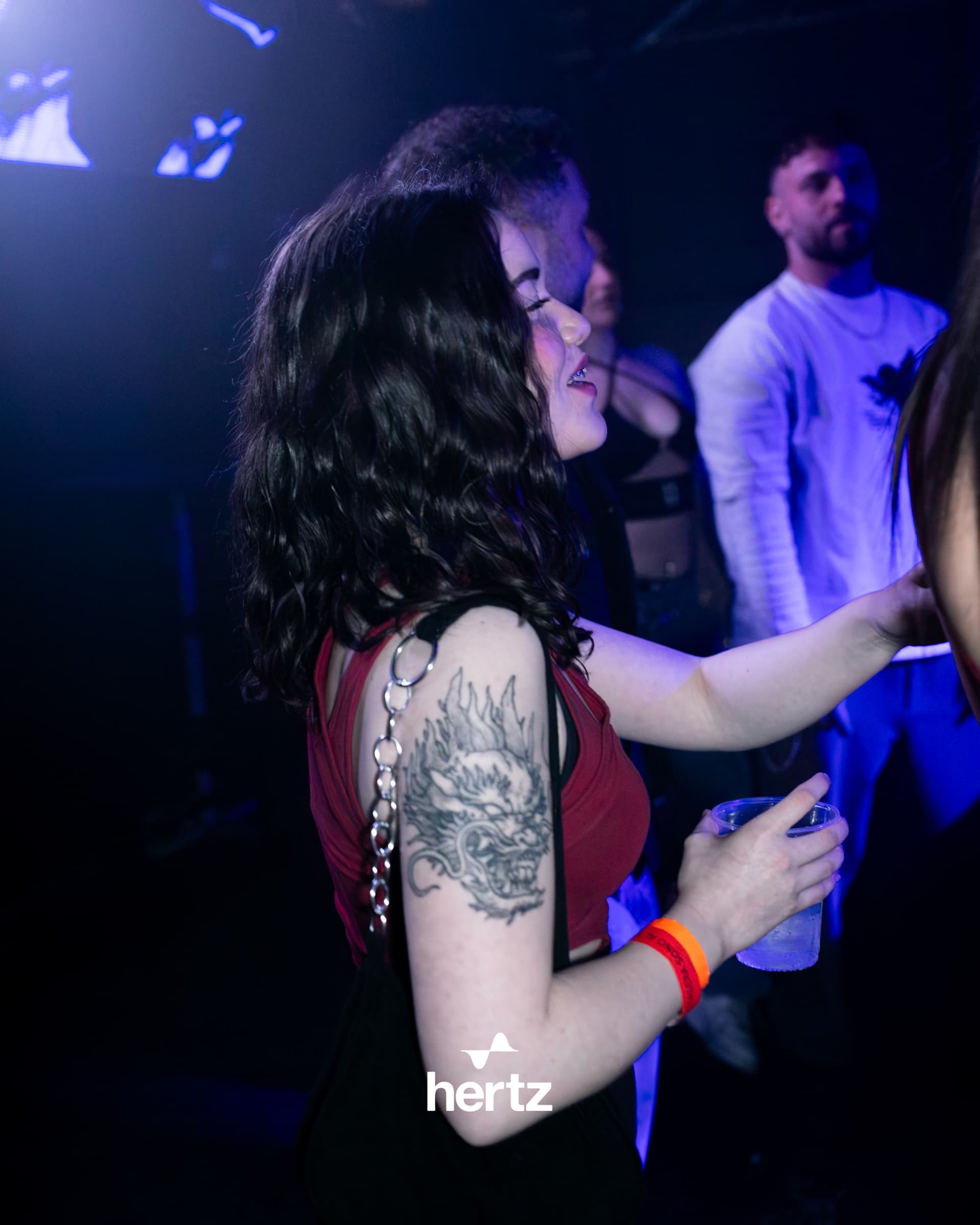 Hertz live, archive frame 9