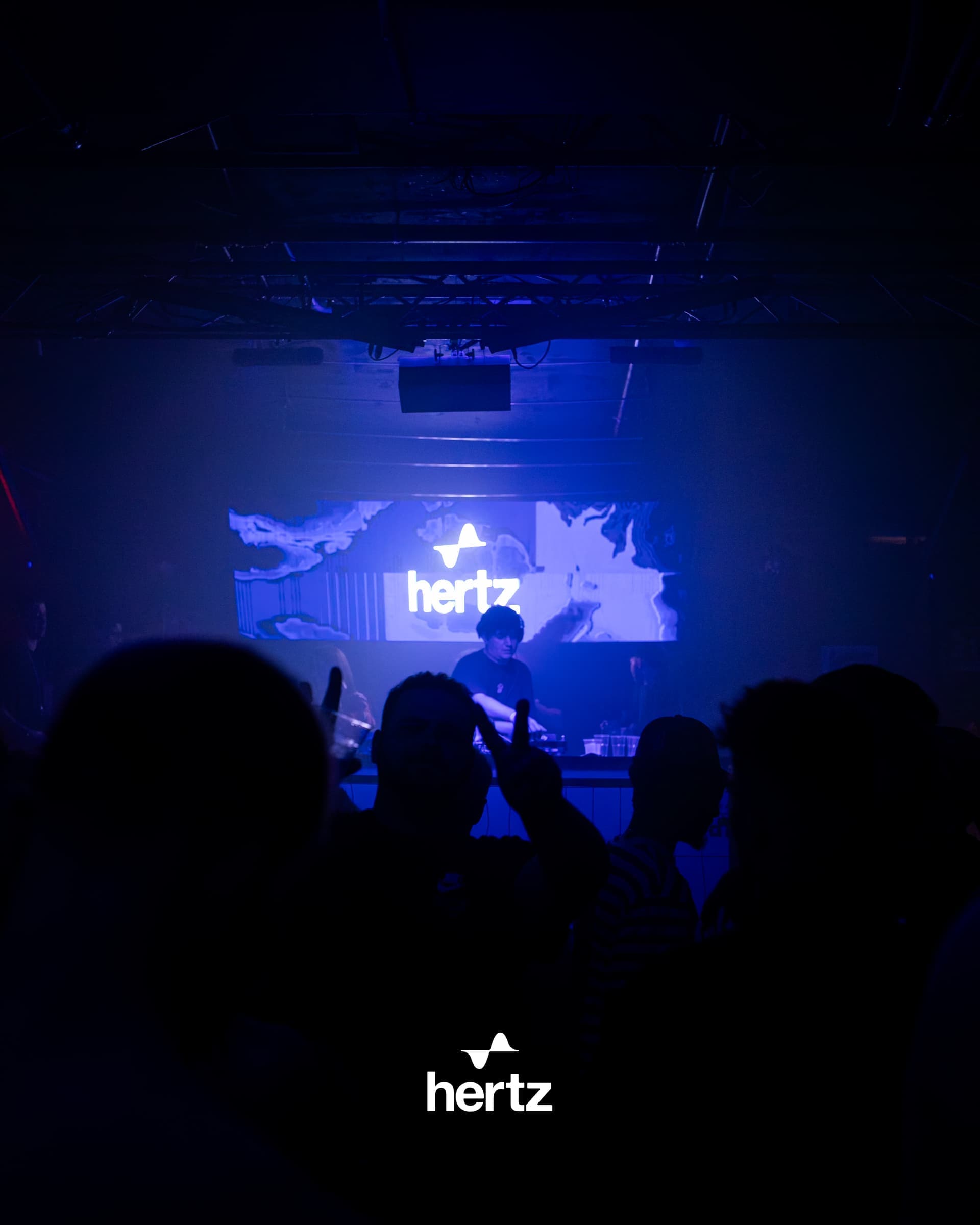 Hertz live, archive frame 1